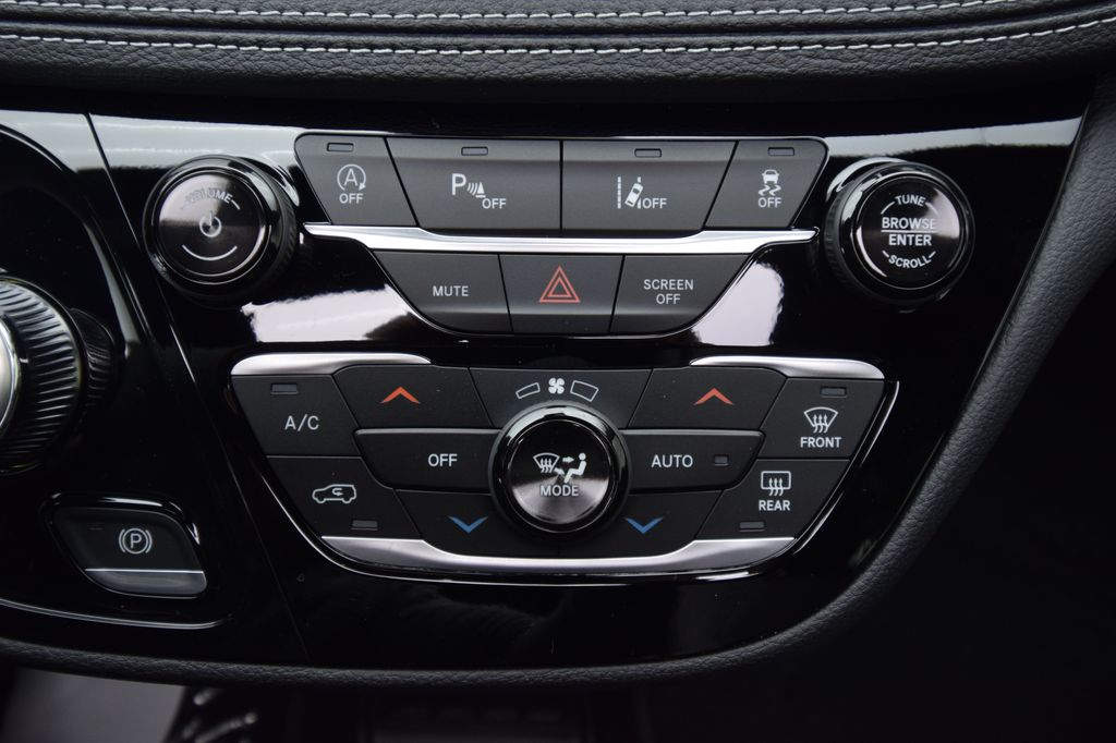 new 2026 Chrysler Pacifica car, priced at $44,465