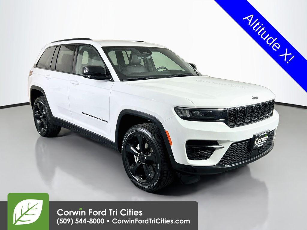  2025 Jeep Grand Cherokee Altitude X 4WD   