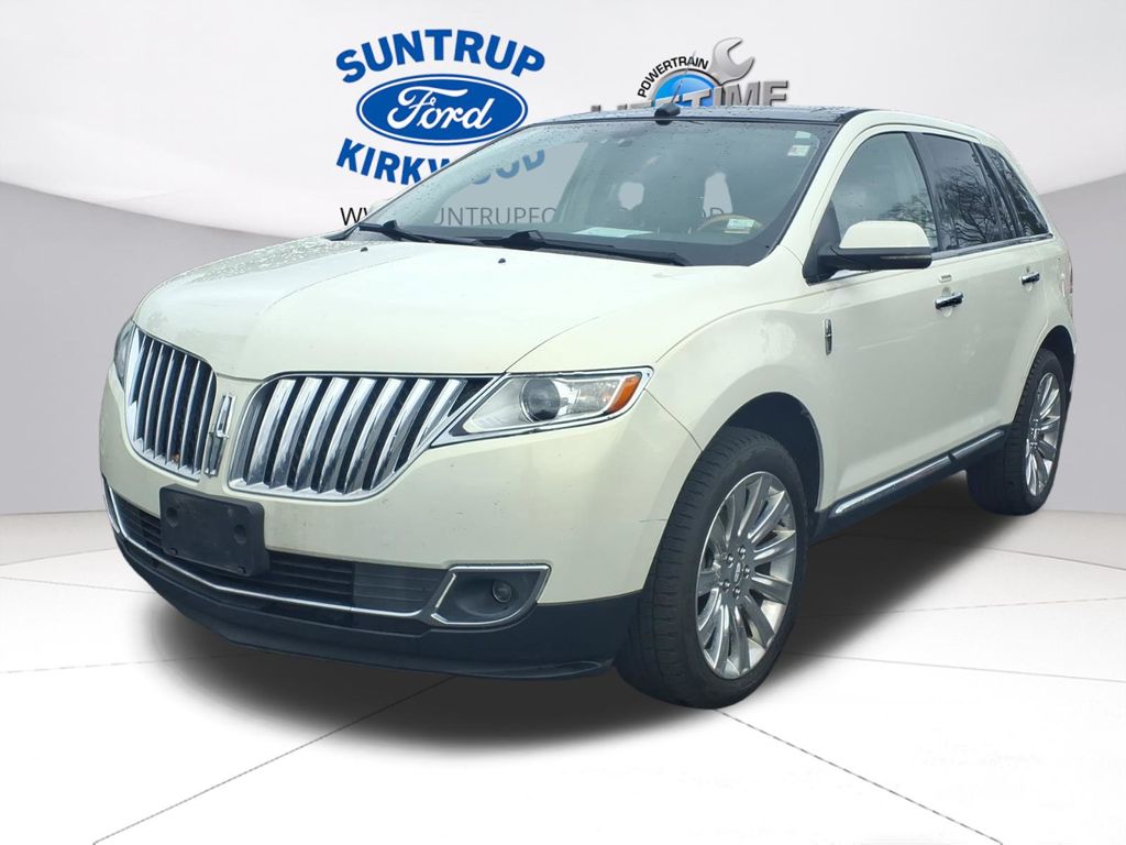 Crystal Champagne Metallic Tri-Coat 2013 Lincoln MKX AWD SUV / Crossover All-Wheel Drive 6-Speed Automatic