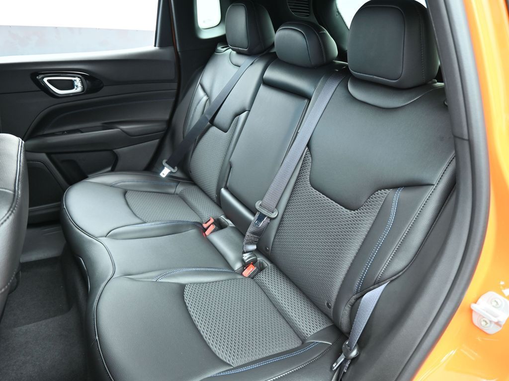 New 2026 Joose Jeep Latitude image 28