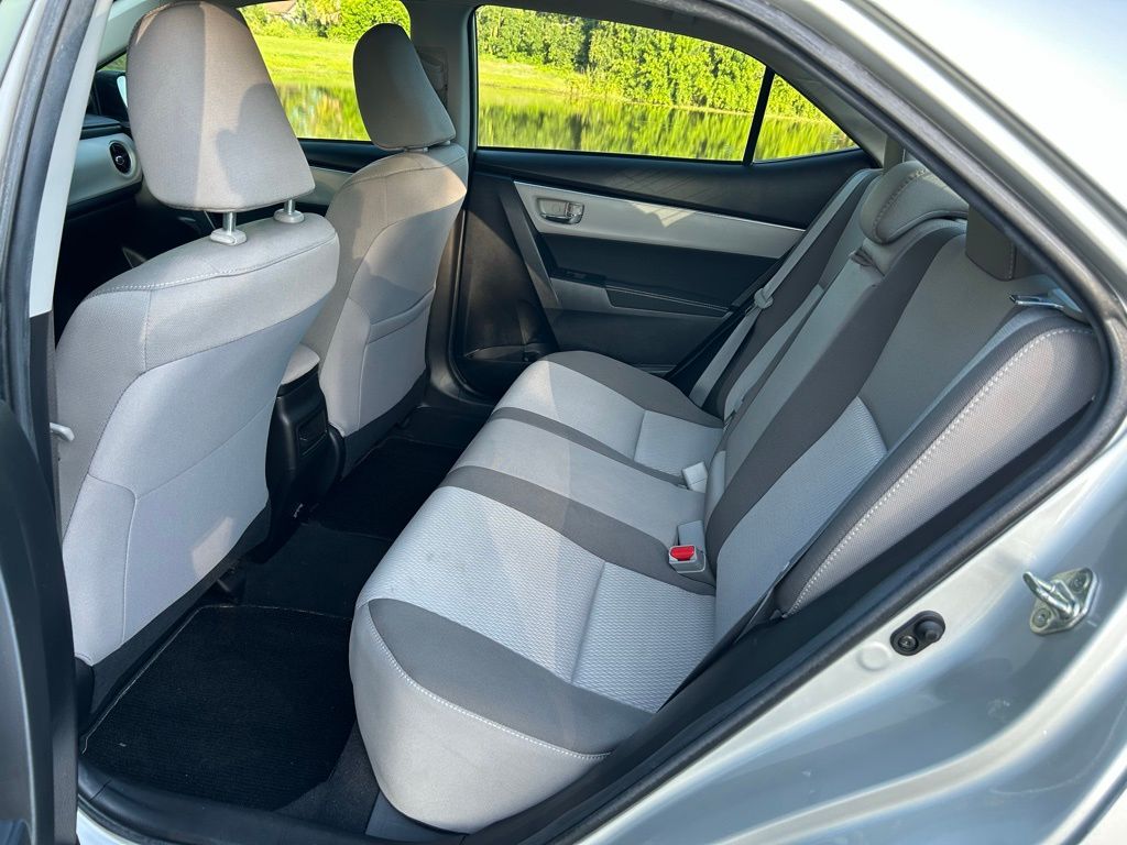 2018 Toyota Corolla LE 13