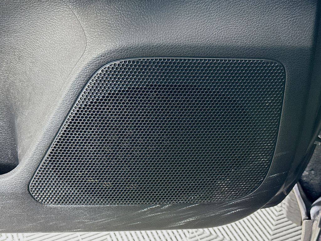 2021 Toyota Tacoma SR 18
