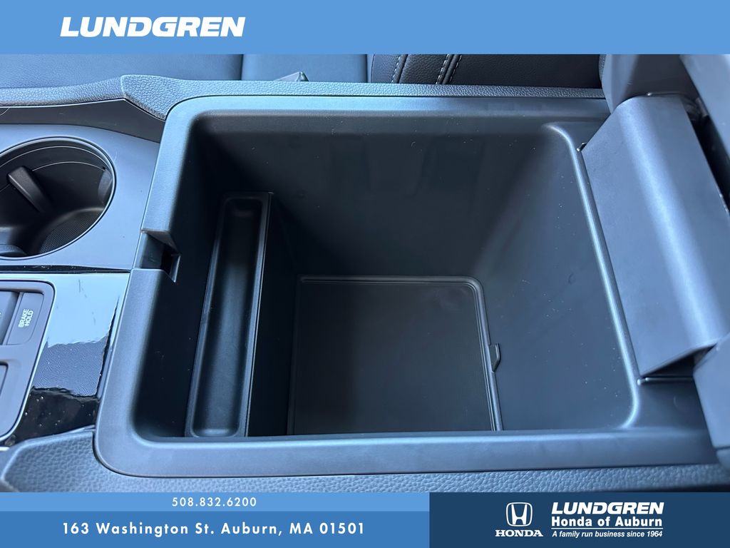 2026 Honda Passport photo 17