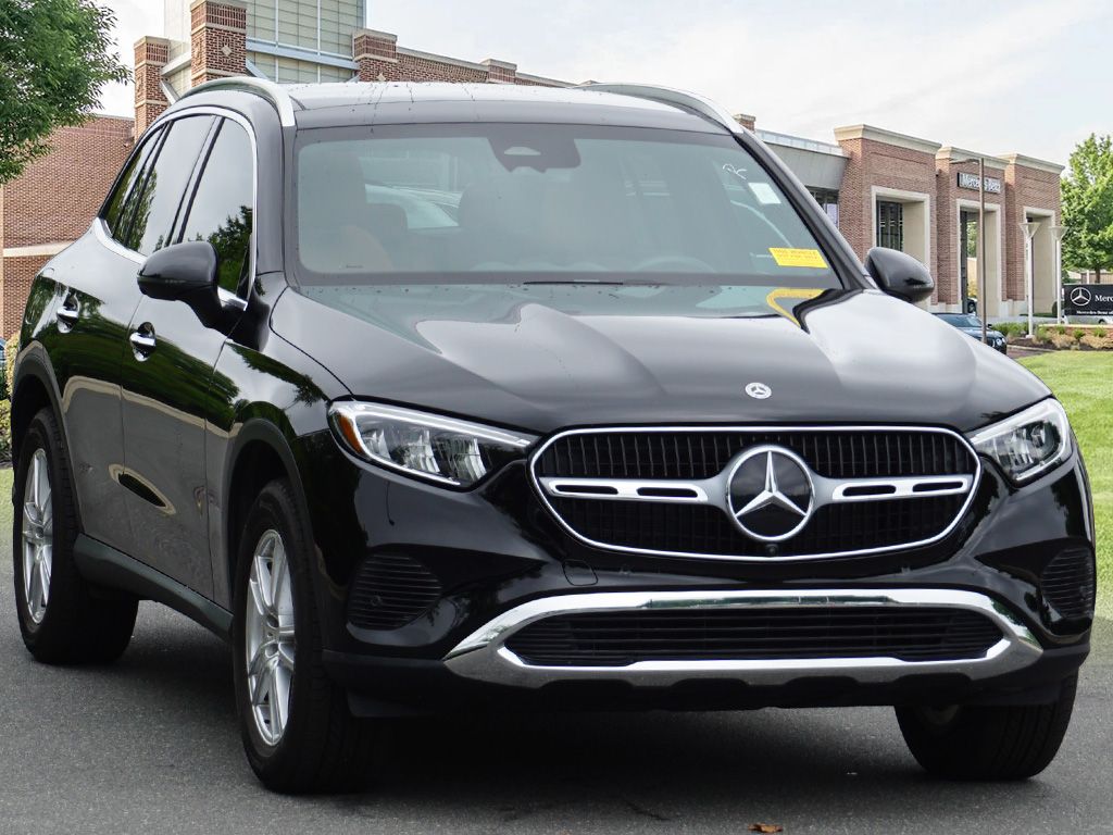 Thumbnail: 2023 Mercedes-Benz GLC - 3