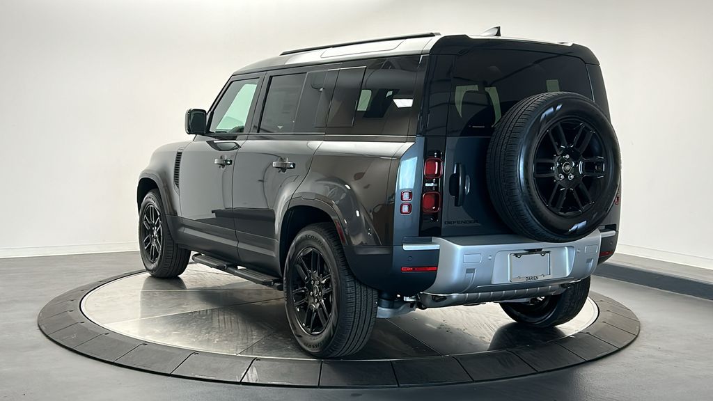 2025 Land Rover Defender 110 3