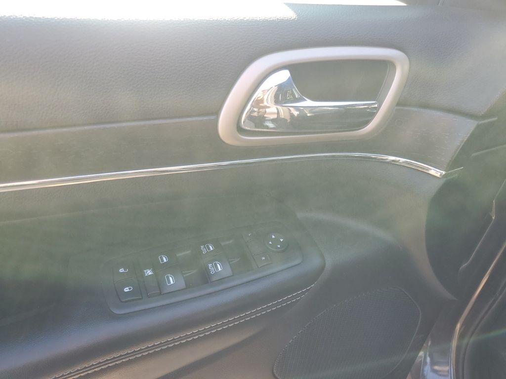 Used 2017 Gray Jeep Limited image 13