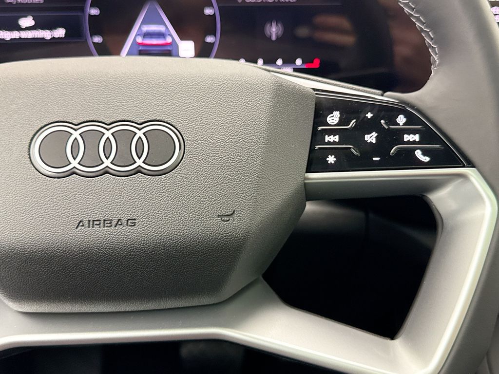 Thumbnail: 2025 Audi Q5 - 12