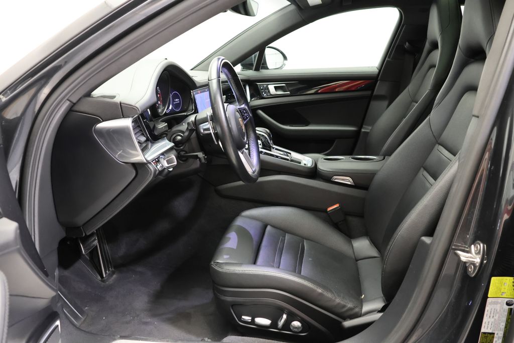 Thumbnail: 2020 Porsche Panamera - 27