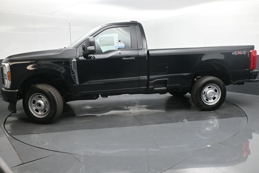 2026 Ford F-350 XL photo 2