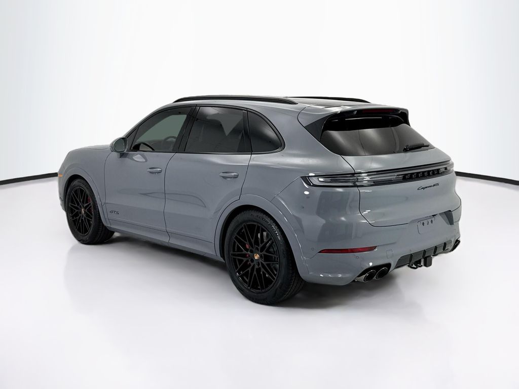 Thumbnail: 2026 Porsche Cayenne - 3