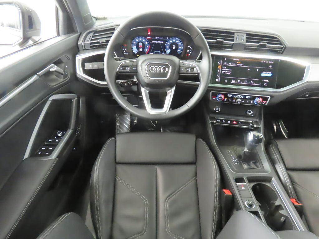 Thumbnail: 2025 Audi Q3 - 13