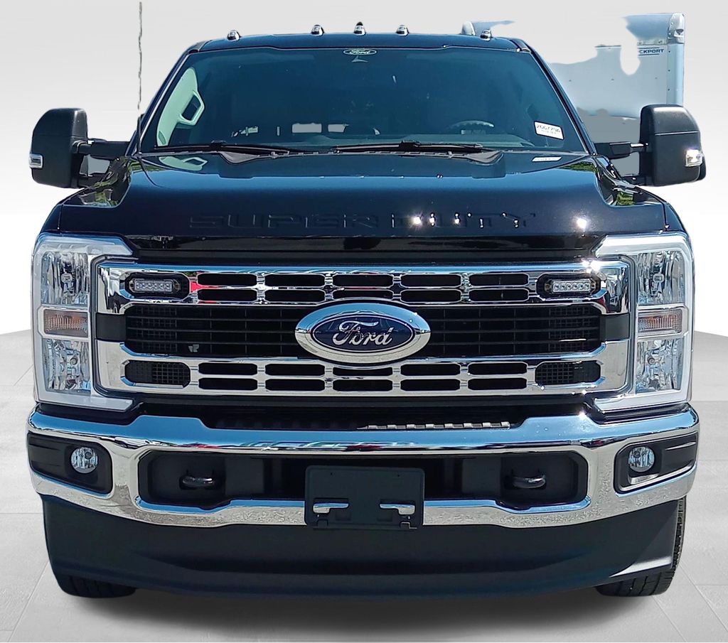 2025 Ford F-350 Chassis XL