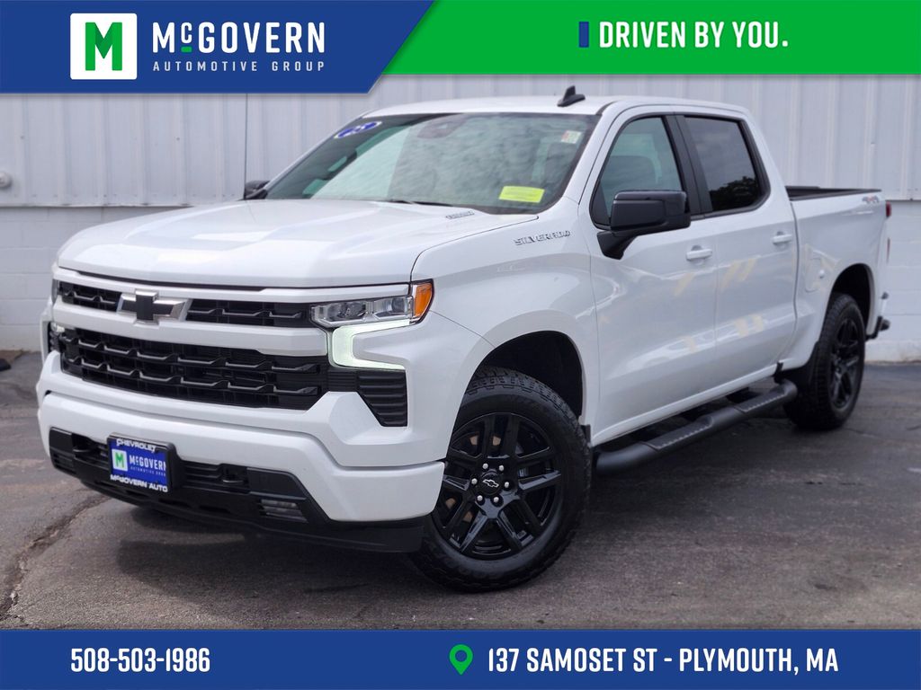 Summit White 2026 Chevrolet Silverado 1500 Pickup Truck Four-Wheel Drive 8-Speed Automatic
