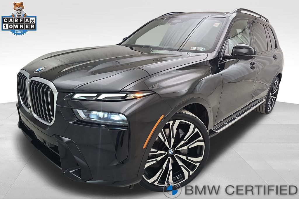 2024 BMW X7 40i's photo