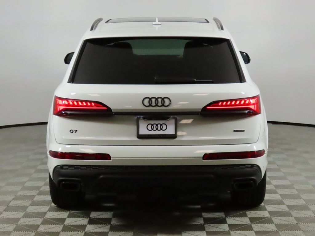Thumbnail: 2026 Audi Q7 - 4