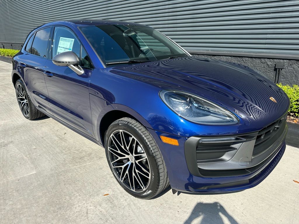 Thumbnail: 2026 Porsche Macan - 11