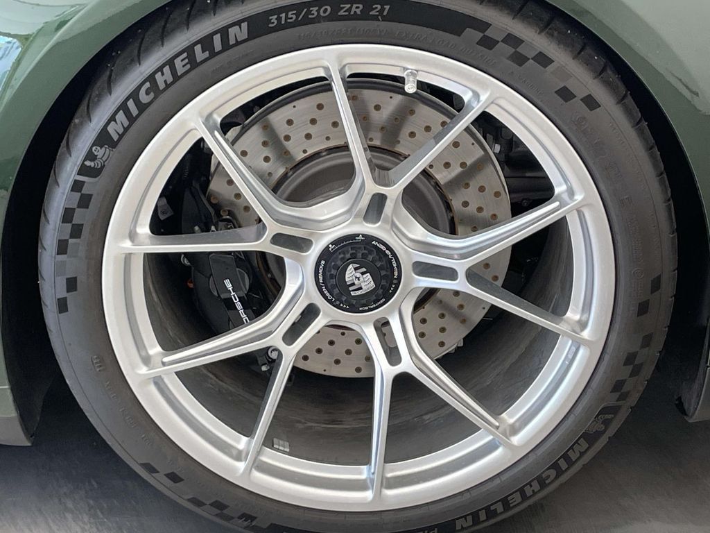 2026 Porsche 911 GT3 - 11