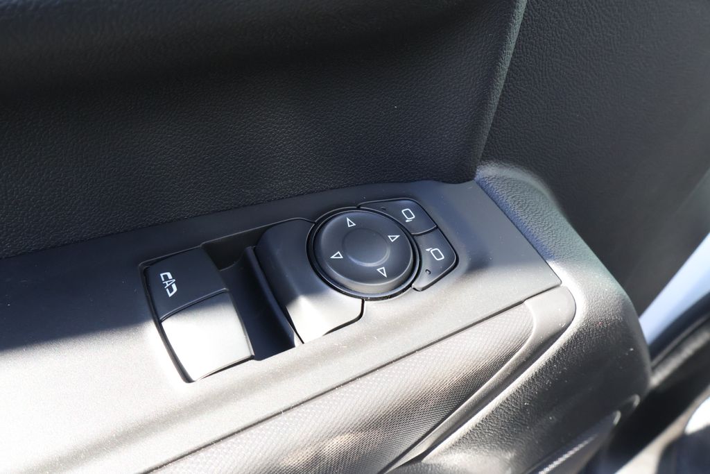 Thumbnail: 2026 Chevrolet Silverado 1500 - 16