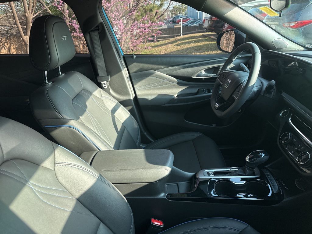 Used 2025 Blue Buick Sport Touring image 3