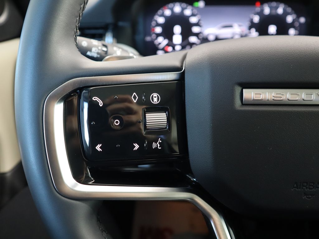 Thumbnail: 2024 Land Rover Discovery Sport - 11