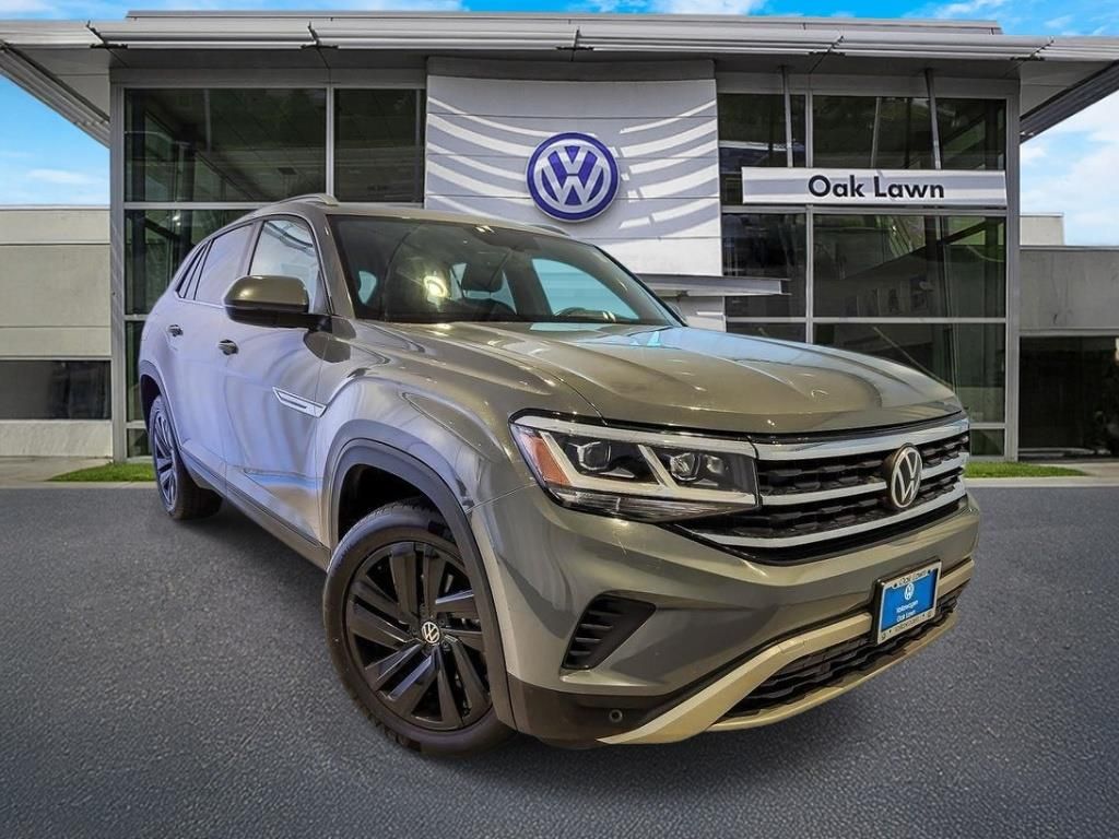 Pure Gray 2022 Volkswagen Atlas Cross Sport V6 SE 4Motion AWD with Technology SUV / Crossover All-Wheel Drive 8-Speed Automatic