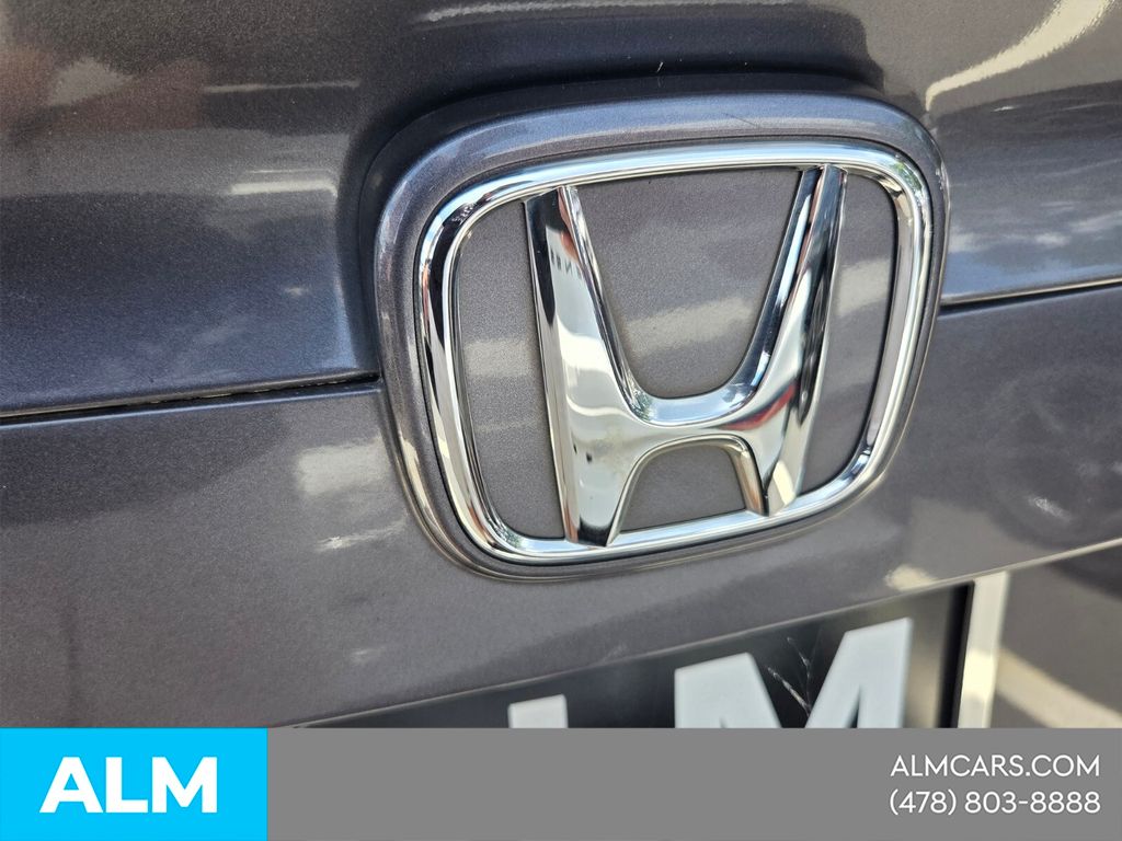 Used 2019  Honda Sport image 7