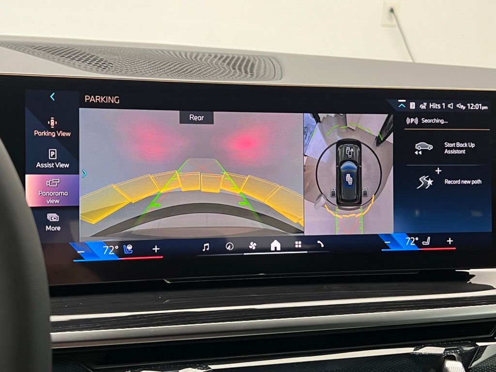 Thumbnail: 2026 BMW X5 - 15