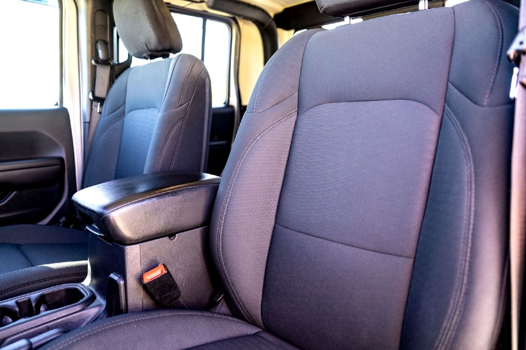 Used Car 2020 Jeep Gladiator  Sport For Sale Under $30,000 In Taylor, Texas