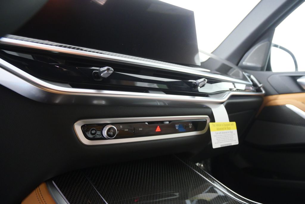 Thumbnail: 2026 BMW X5 - 21