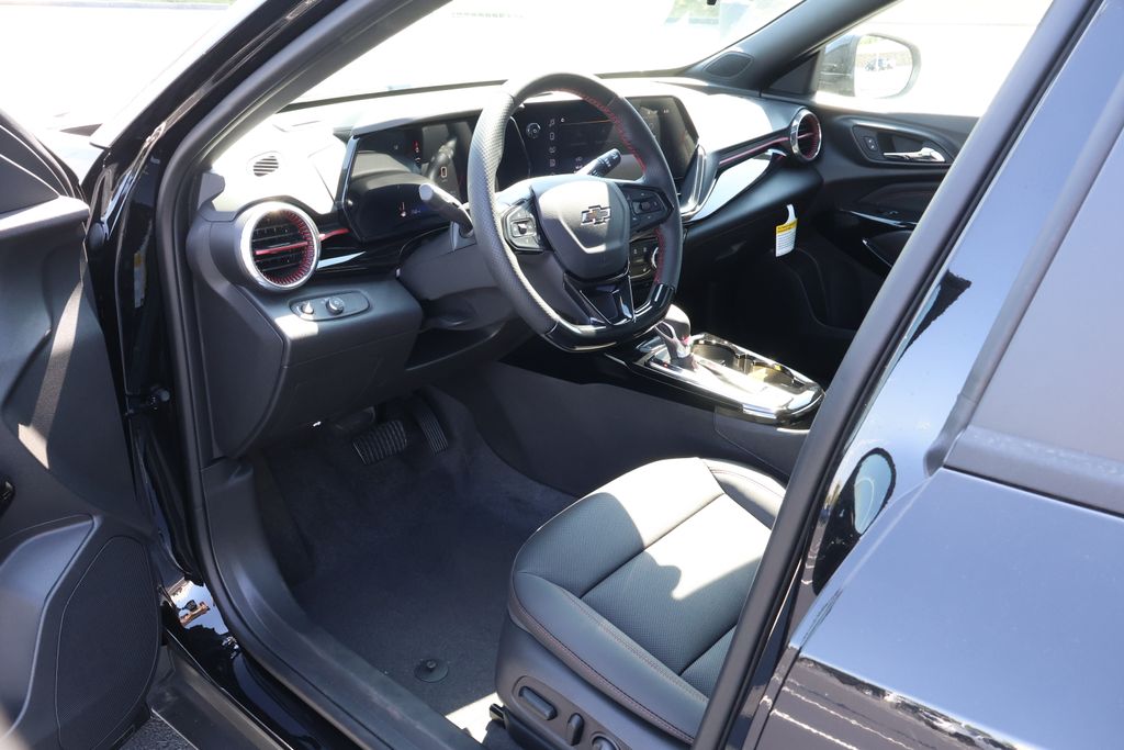 Thumbnail: 2026 Chevrolet Trax - 13