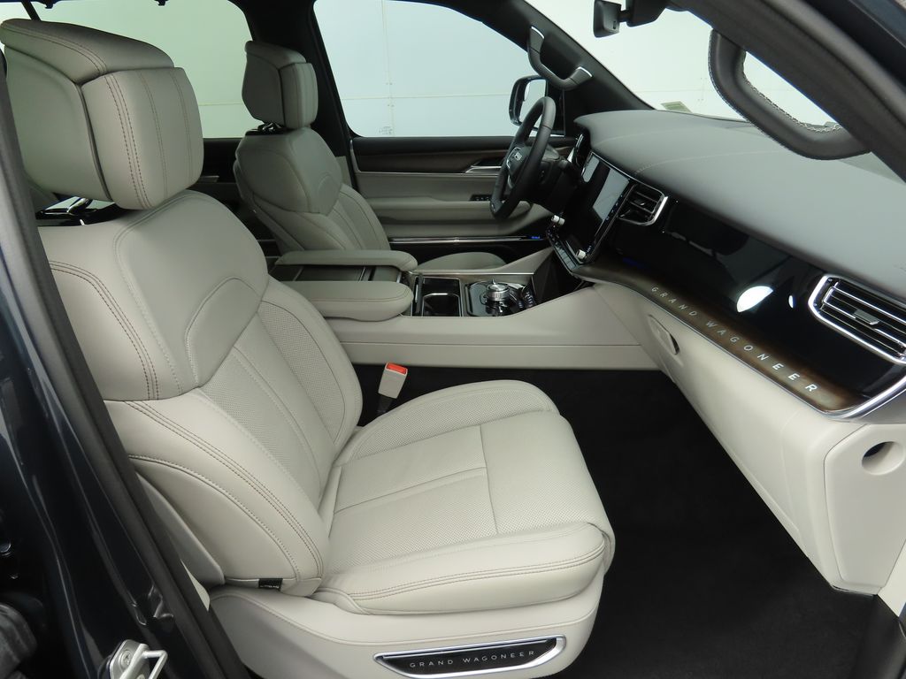 Thumbnail: 2025 Jeep Grand Wagoneer - 20