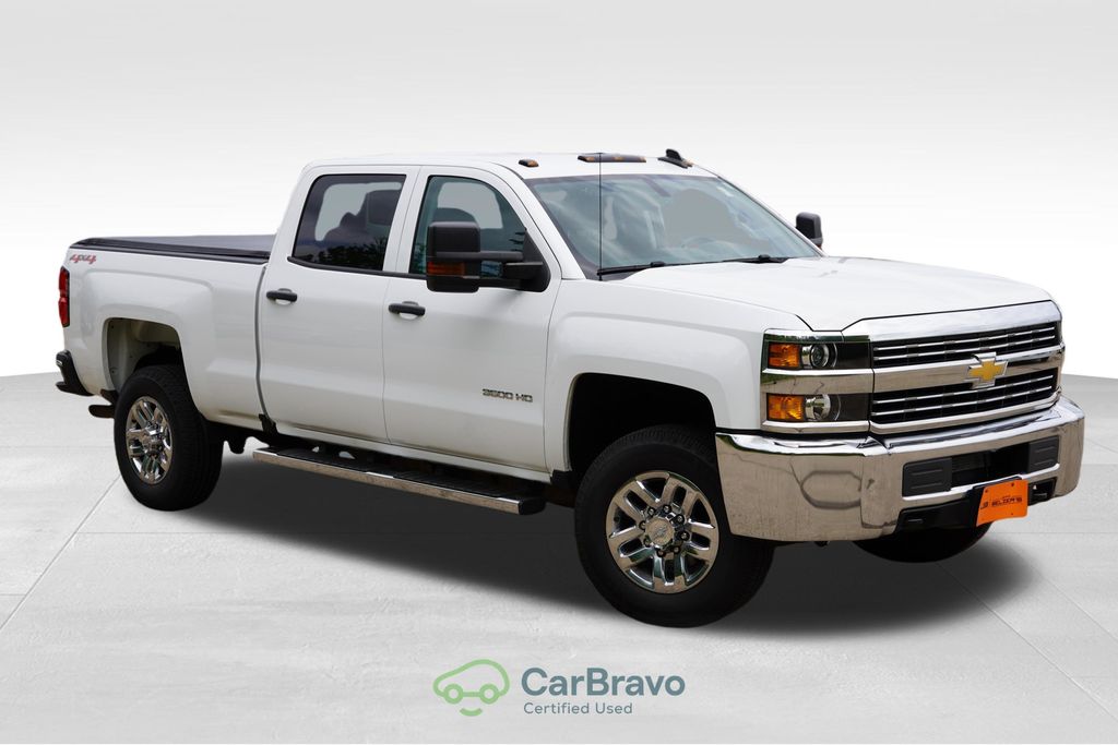 Summit White 2017 Chevrolet Silverado 3500HD Pickup Truck Four-Wheel Drive 6-Speed Automatic Overdrive