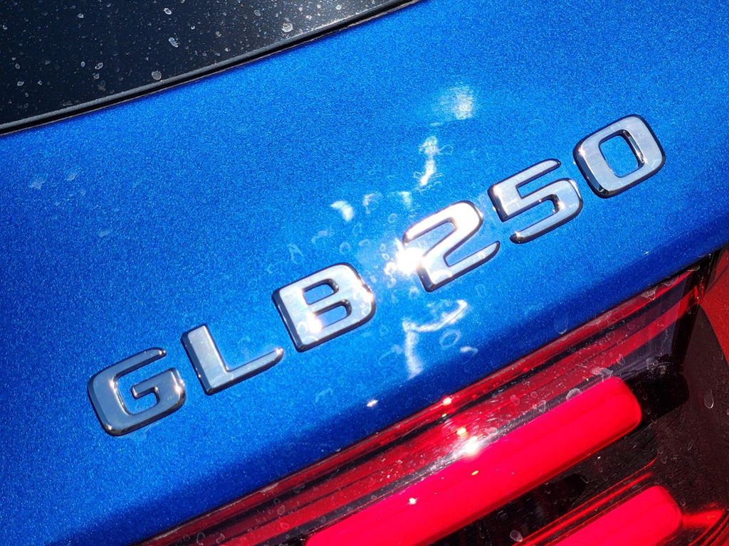 2024 Mercedes-Benz GLB GLB 250 12