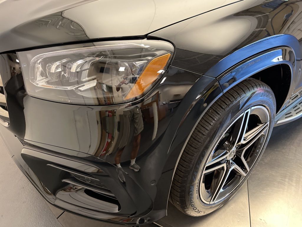 Thumbnail: 2026 Mercedes-Benz GLS - 9