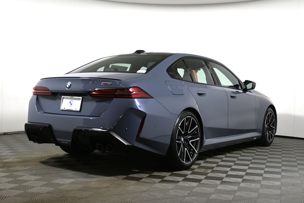 Thumbnail: 2026 BMW M5 - 7