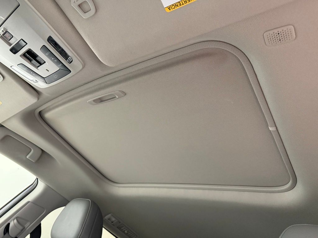 Thumbnail: 2024 Toyota Sienna - 19