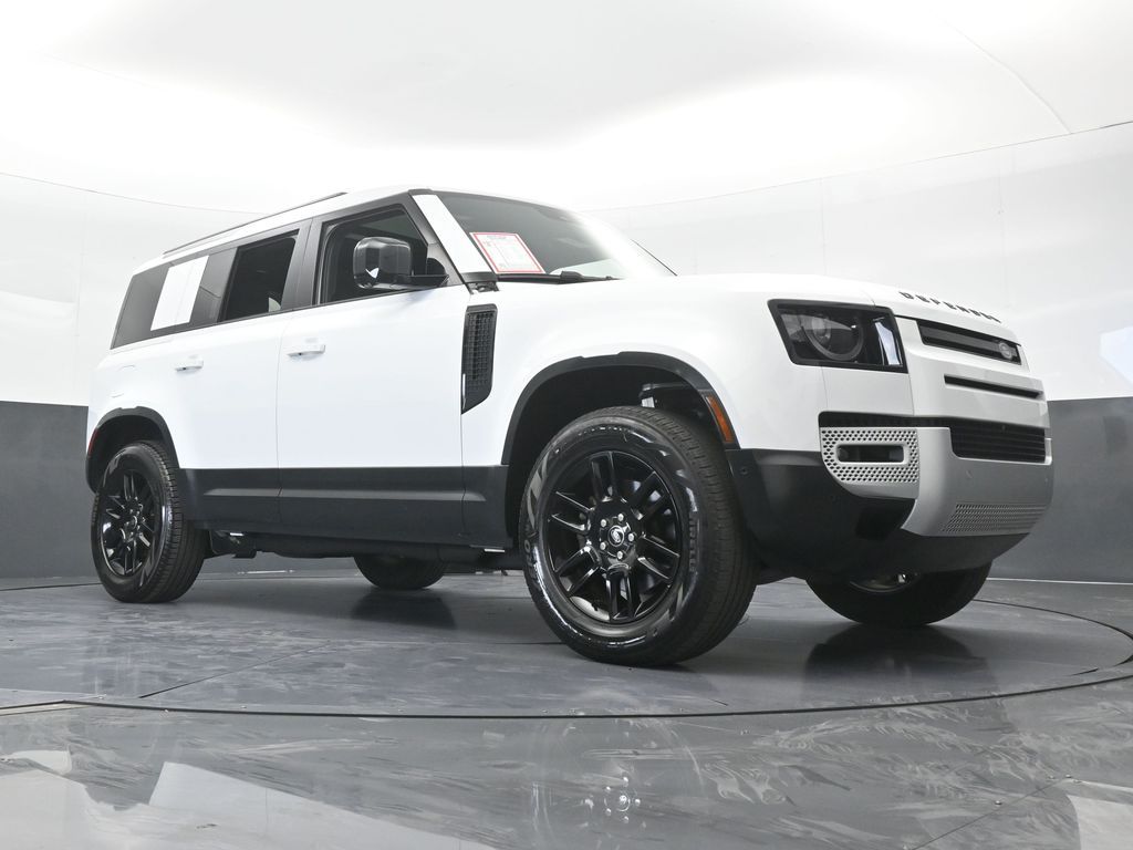 Used 2025 White Land Rover S image 79