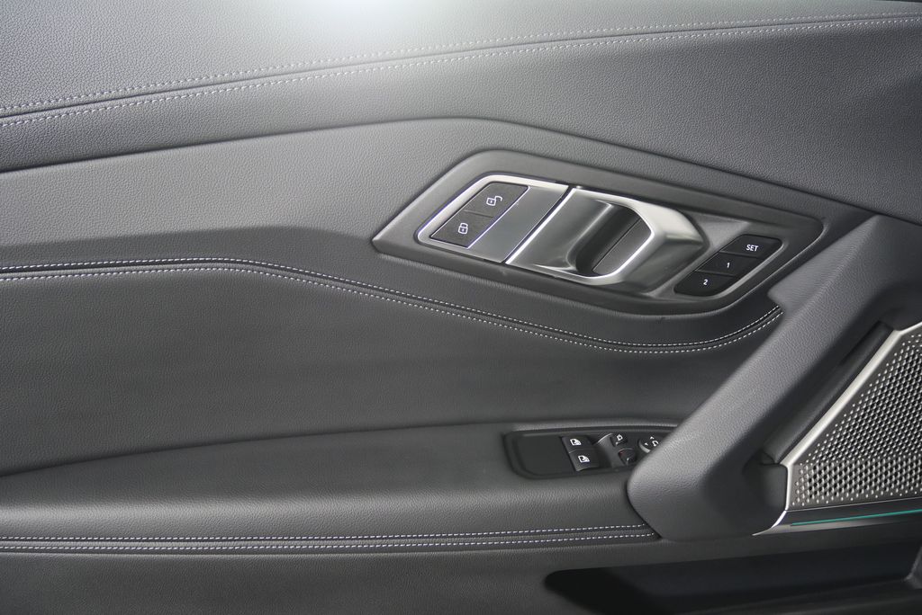 Thumbnail: 2026 BMW Z4 - 11