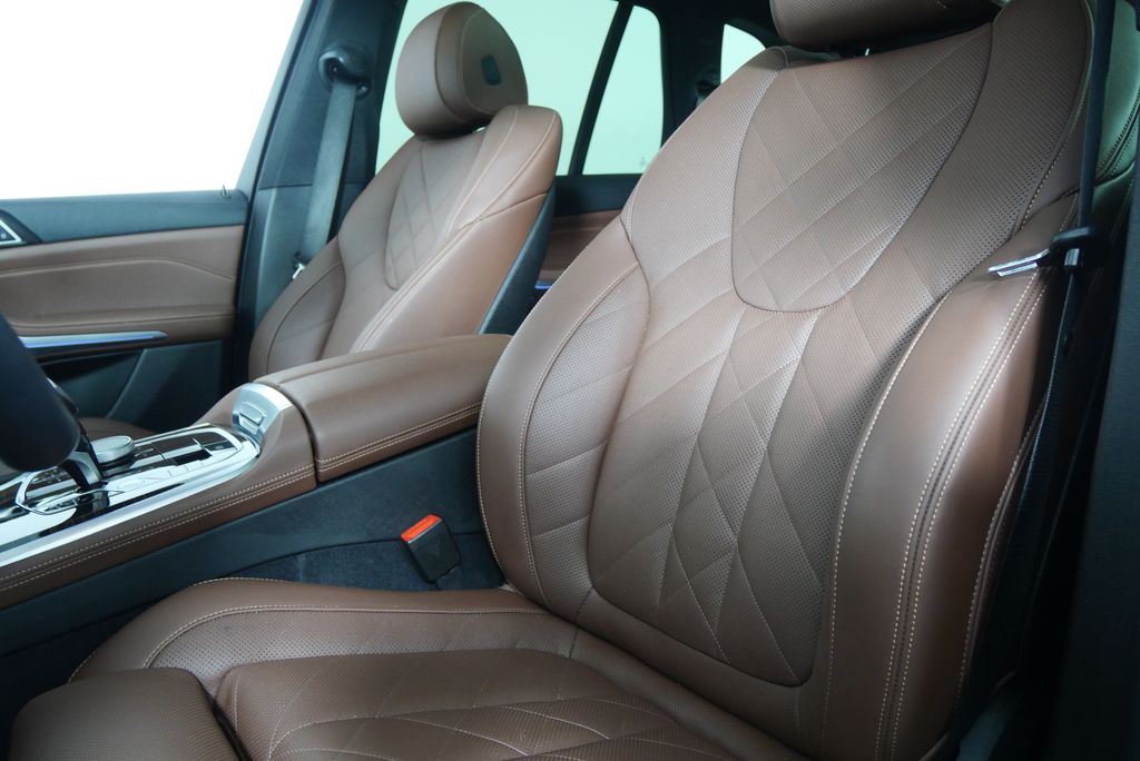 Thumbnail: 2023 BMW X5 - 11