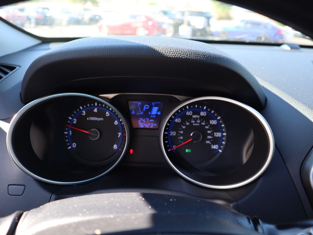Thumbnail: 2014 Hyundai Tucson - 18