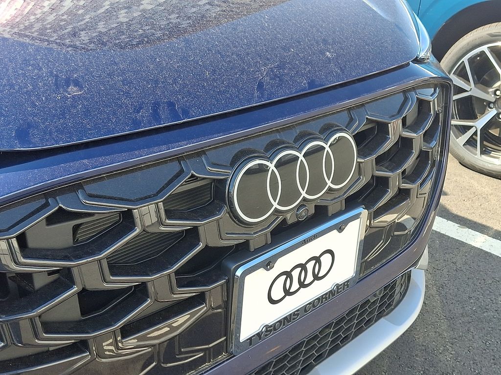 Thumbnail: 2026 Audi Q3 - 4