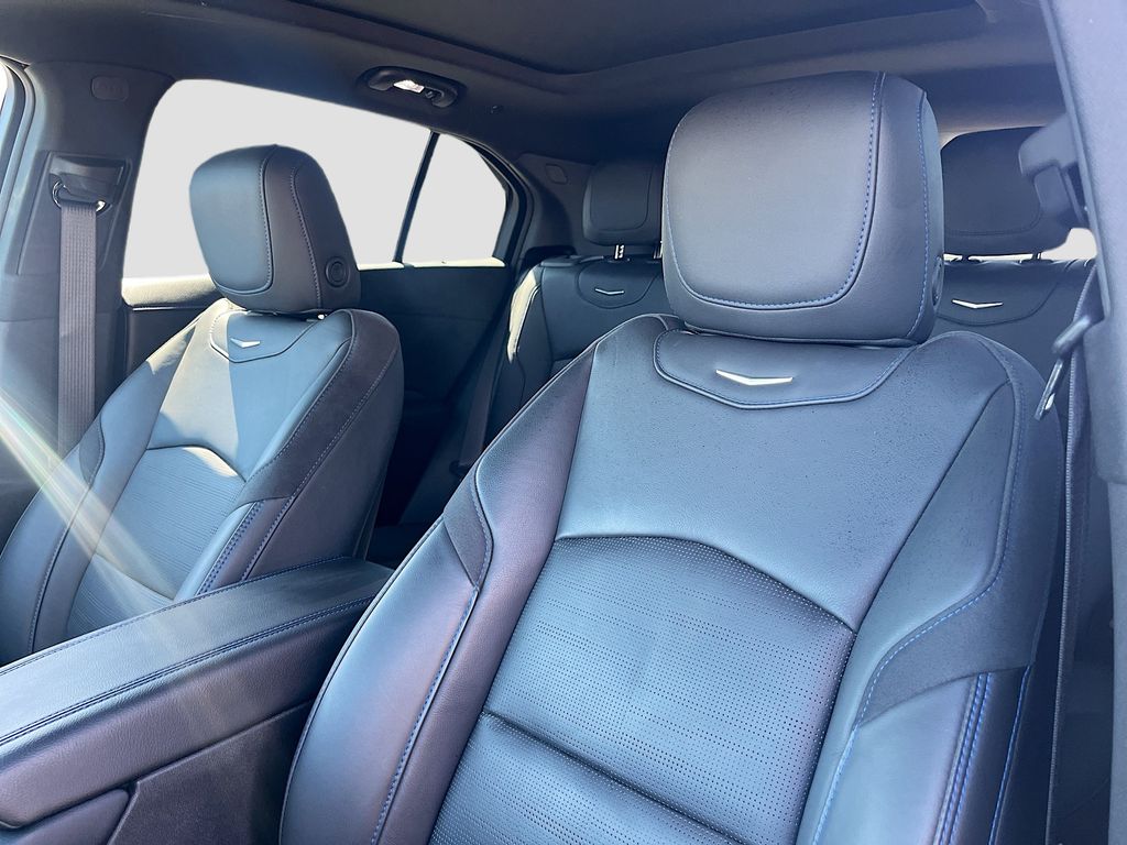 Used 2025 Green Cadillac Sport image 22