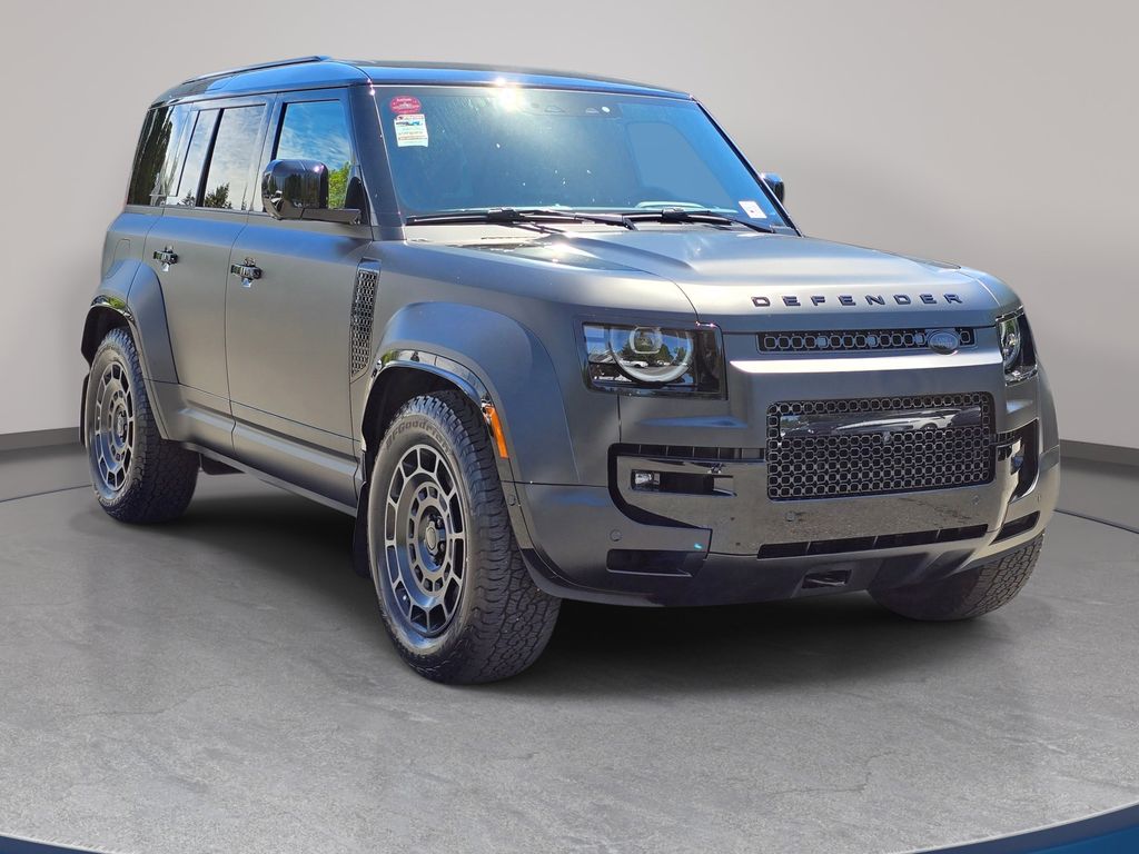 New 2026 Black Land Rover OCTA Black image 3
