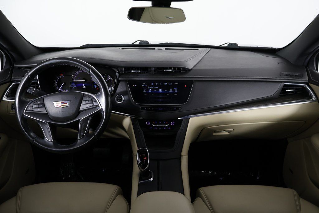 Thumbnail: 2018 Cadillac XT5 - 8