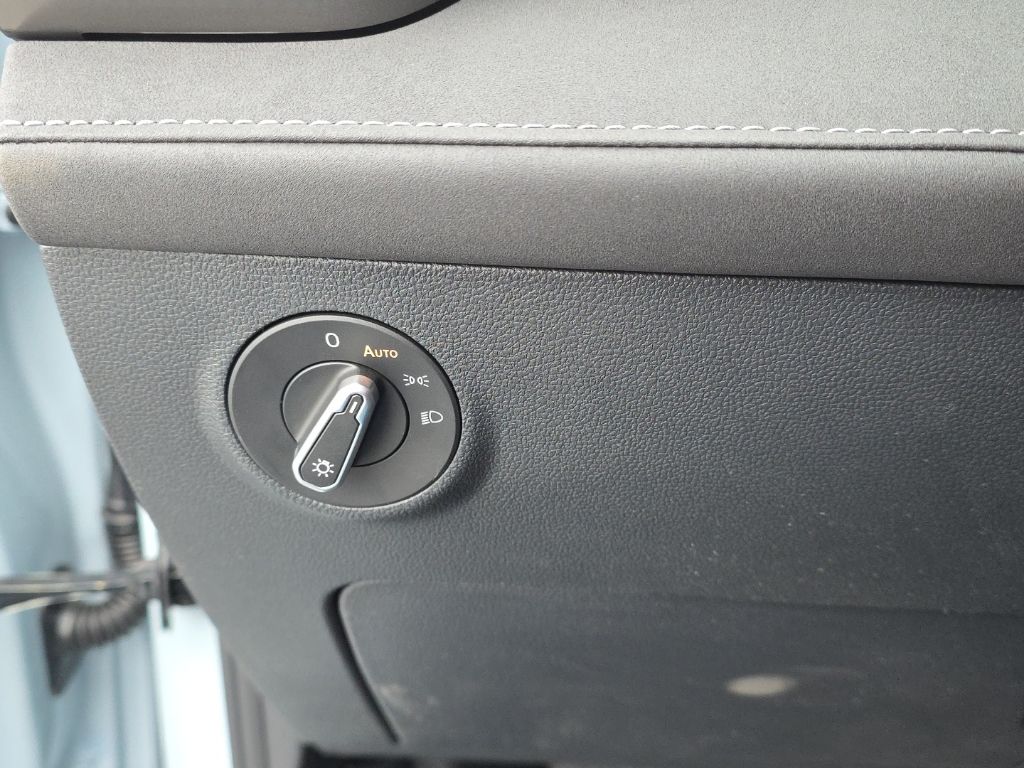 2026 Volkswagen Taos 1.5T SE Black Gray at Sutliff Volkswagen