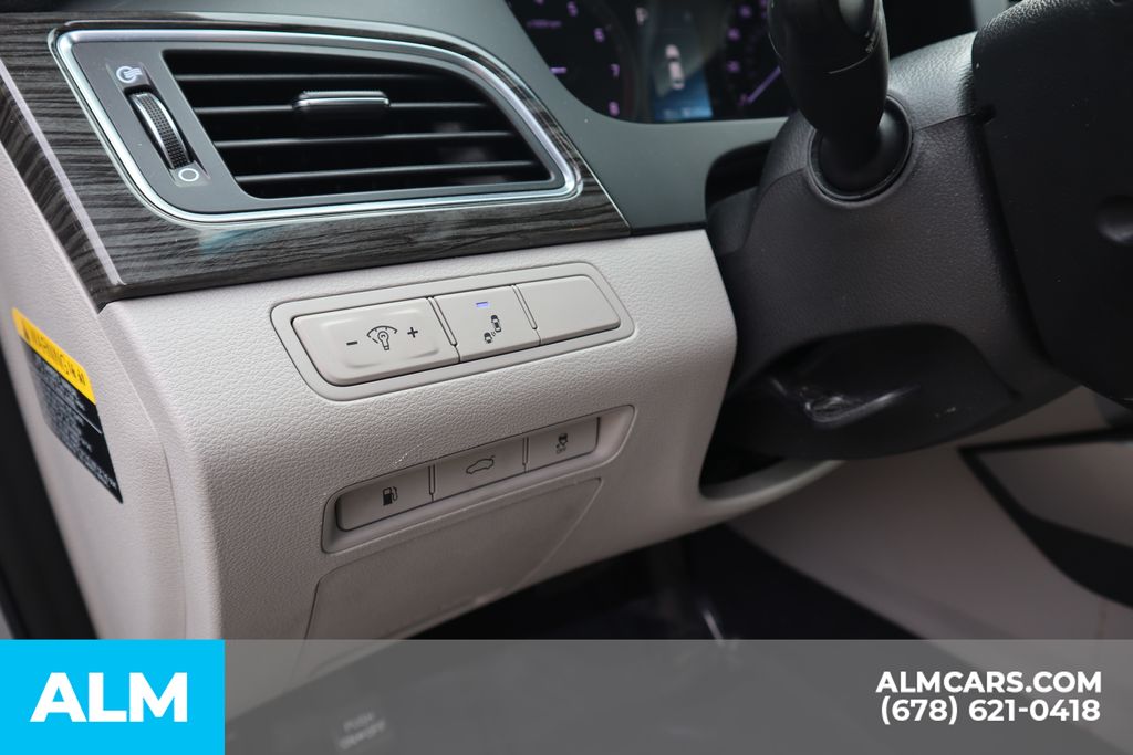 Used 2015 Gray Hyundai Limited image 13