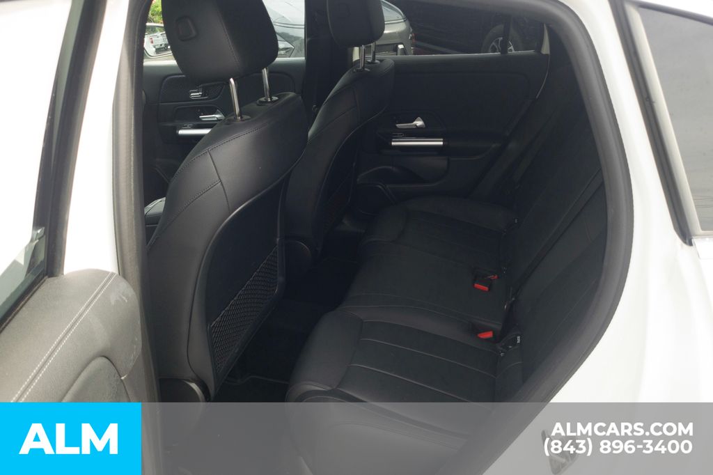 Used 2025 White Mercedes-Benz GLA 250 image 18