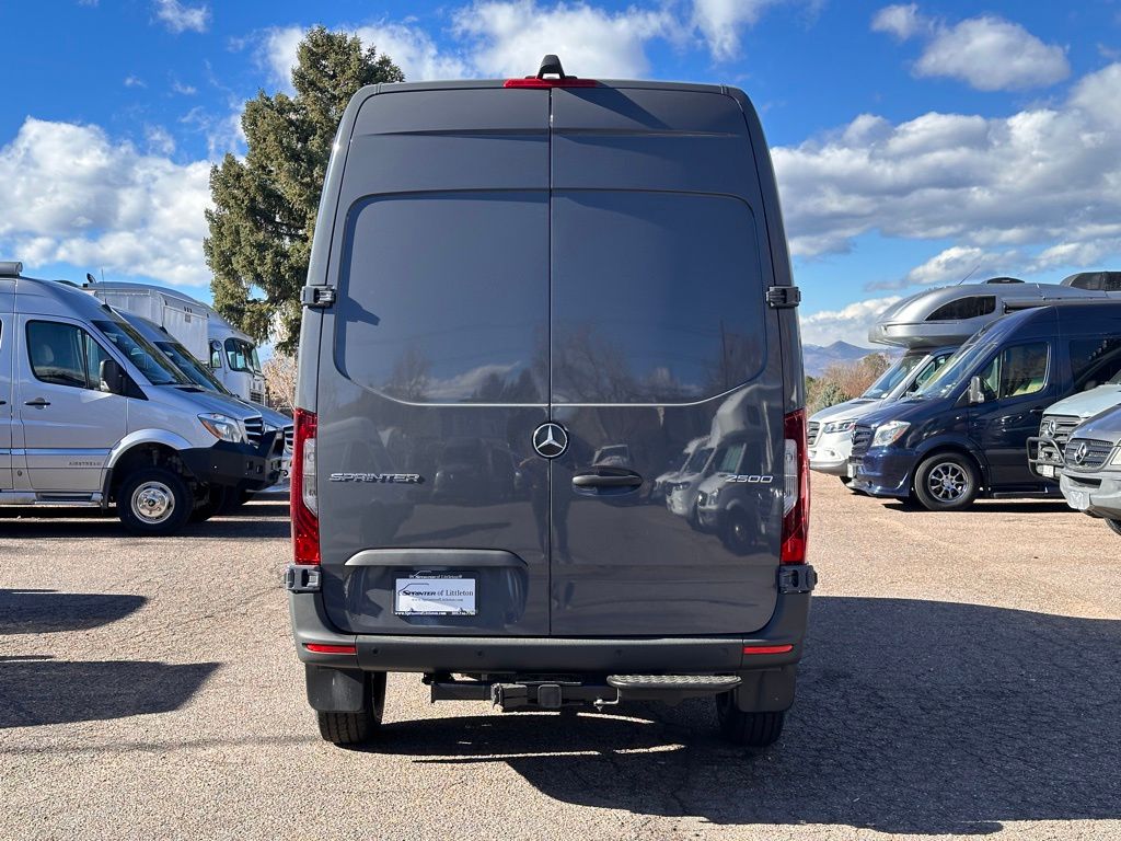 2024 Mercedes-Benz Sprinter 2500 Cargo 144 WB 3