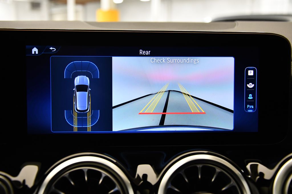 Thumbnail: 2025 Mercedes-Benz GLA - 28