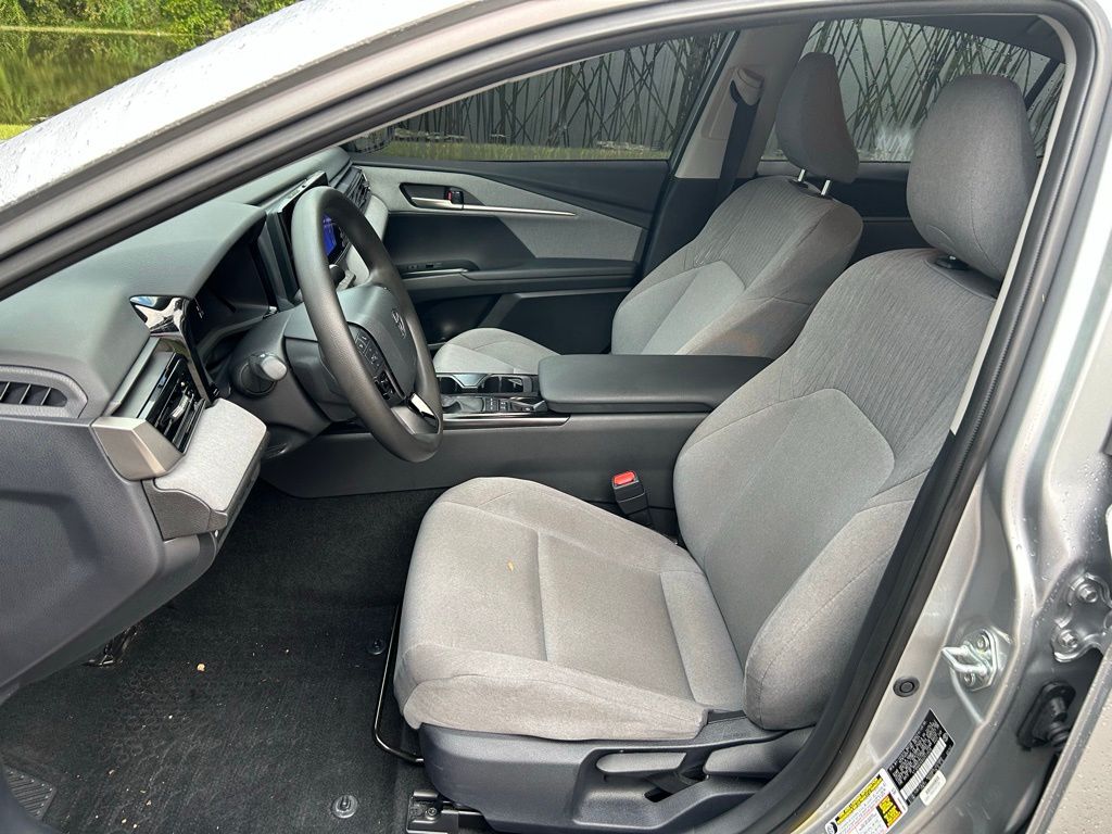 Thumbnail: 2025 Toyota Camry - 14